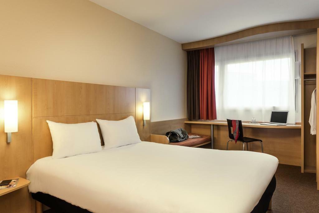Ibis Rambouillet Hotel Ngoại thất bức ảnh